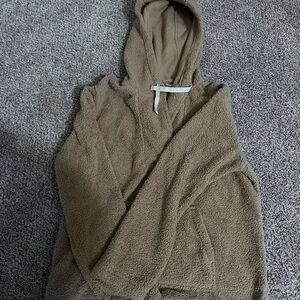 Cabelas women’s Sherpa jacket